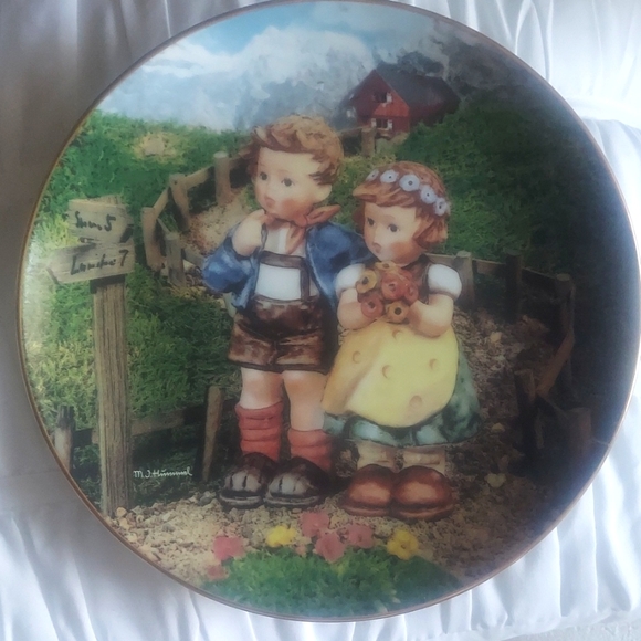 M.J. HUMMEL Country Crossroads Little Companions - MA7071 - Picture 1 of 7